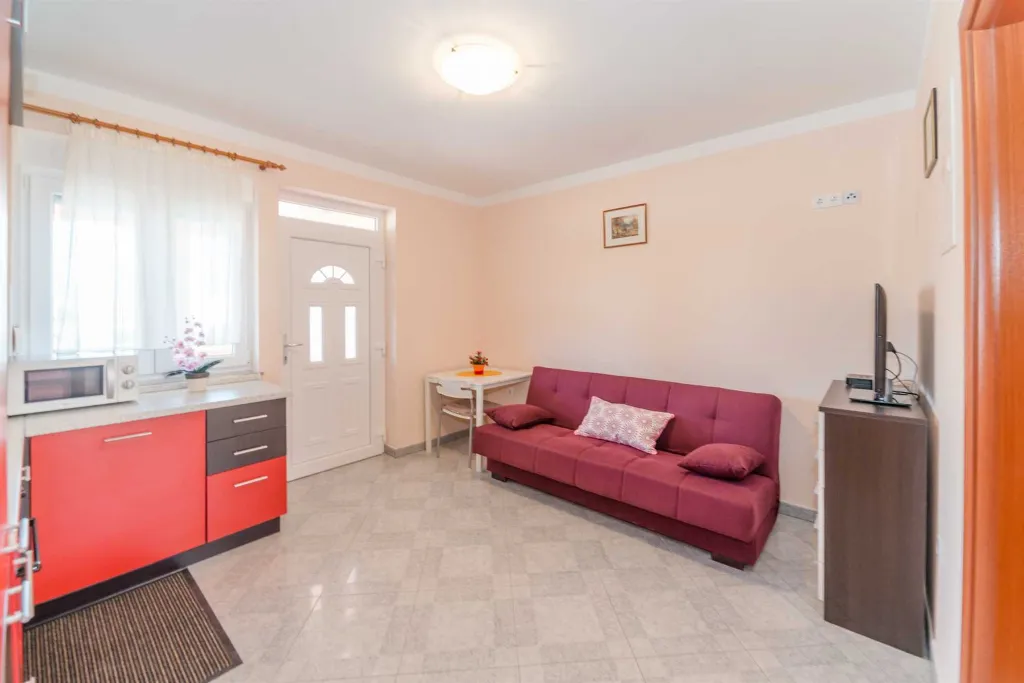 2-Bedroom Apartment for 4-5 in Vir