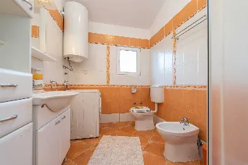 3-Bedroom Apartment in Vir, 30 m to Smratine Beach