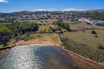 3-Bedroom Apartment in Vir, 30 m to Smratine Beach