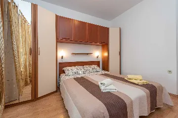 4-Bedroom Apartment in Vir for 8 Guests