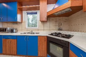 4-Bedroom Apartment in Vir for 8 Guests