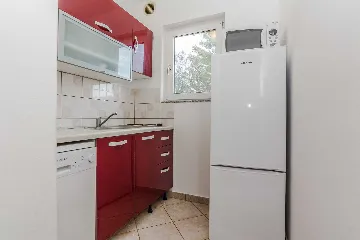 Air-Conditioned Apartment in Vir for 4–6 Guests