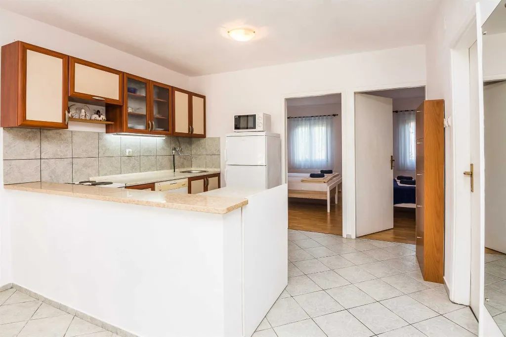 Air-Conditioned Apartment in Vir for 6 Guests