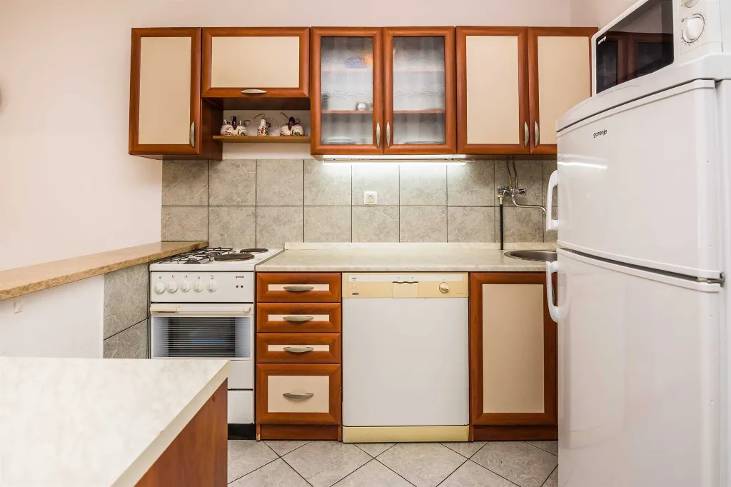 Air-Conditioned Apartment in Vir for 6 Guests