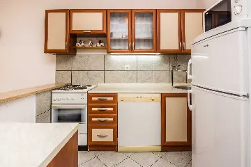 Air-Conditioned Apartment in Vir for 6 Guests