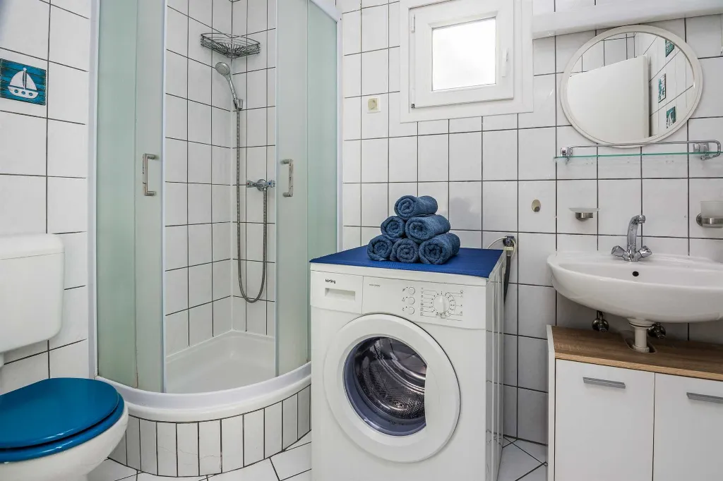 Air-Conditioned Apartment in Vir for 6 Guests