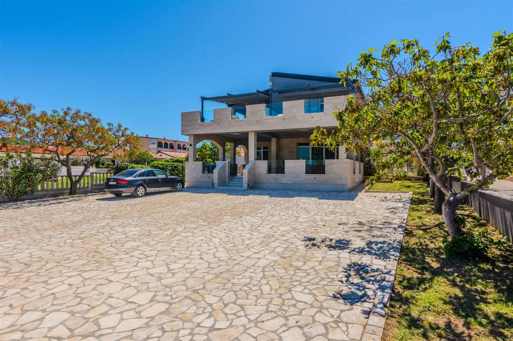 Beachfront Apartment in Vir for Up to 4 Guests