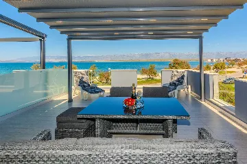 Apartment in Vir for 4–6 Guests with Sea View