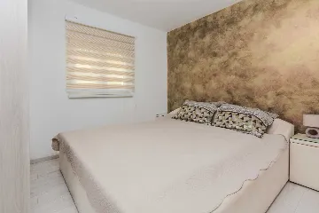 Apartment in Vir for 4-6 Guests, 30m to Beach