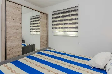 Beachfront Apartment in Vir for 4–6 Guests