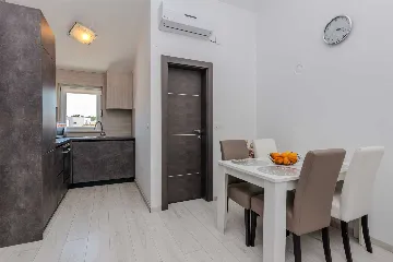 2-Bedroom Apartment with Balcony in Vir