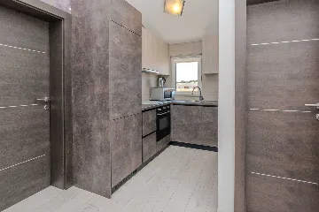 2-Bedroom Apartment with Balcony in Vir