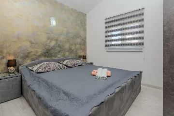 2-Bedroom Apartment with Balcony in Vir