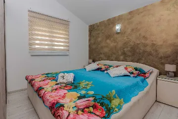 2-Bedroom Apartment with Balcony in Vir