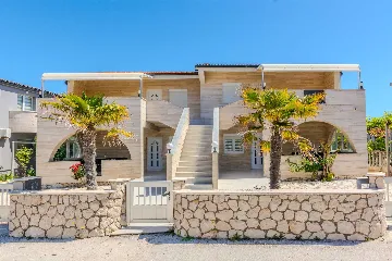 2-Bedroom Apartment with Balcony in Vir