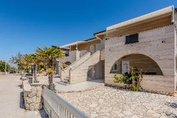 Sea-View Apartment in Vir for 4–6 Guests