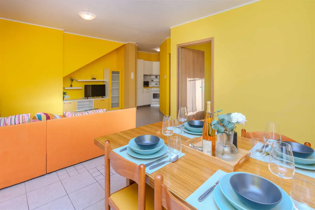 Vir Ground-Floor Apartment for 2-4 Guests