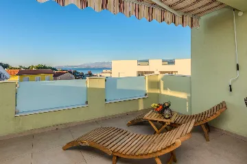 2-Bedroom Apartment in Vir for 4–6 Guests