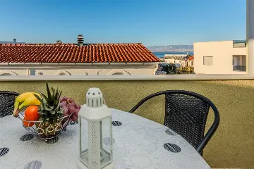 Apartment in Vir for 2–4 Guests with Terrace