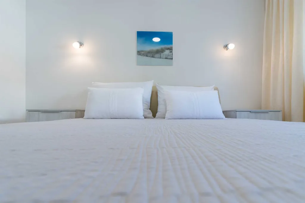 Vir 2-Bedroom Apartment for 4, Near Beach