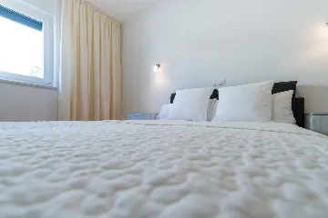 Vir 2-Bedroom Apartment for 4, Near Beach