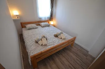 Apartment with Sea View in Vir for 2-4 Guests