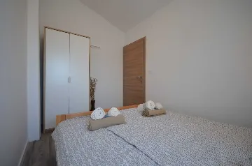 Apartment with Sea View in Vir for 2-4 Guests