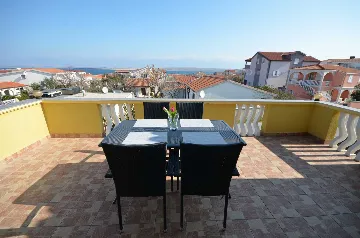Apartment with Sea View in Vir for 2-4 Guests