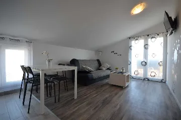 Apartment with Sea View in Vir for 2-4 Guests