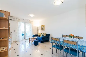 Vir Apartment for 2–4 Guests with Terrace