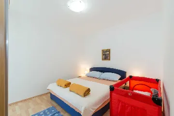 Vir Apartment for 2–4 Guests with Terrace