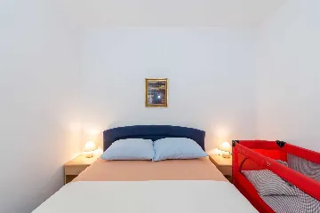 Vir Apartment for 2–4 Guests with Terrace