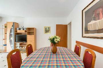 Vir Apartment for 3–5 with Partial Sea View