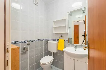 Vir Apartment for 3–5 with Partial Sea View