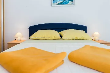 Vir Apartment for 3–5 with Partial Sea View