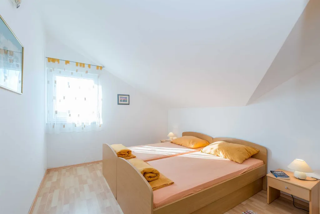 Apartment in Vir with Sea View Balcony