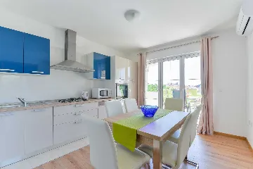 Modern Apartment in Vir for Up to 6 Guests