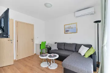Modern Apartment in Vir for Up to 6 Guests