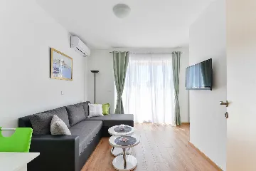 Modern Apartment in Vir for Up to 6 Guests