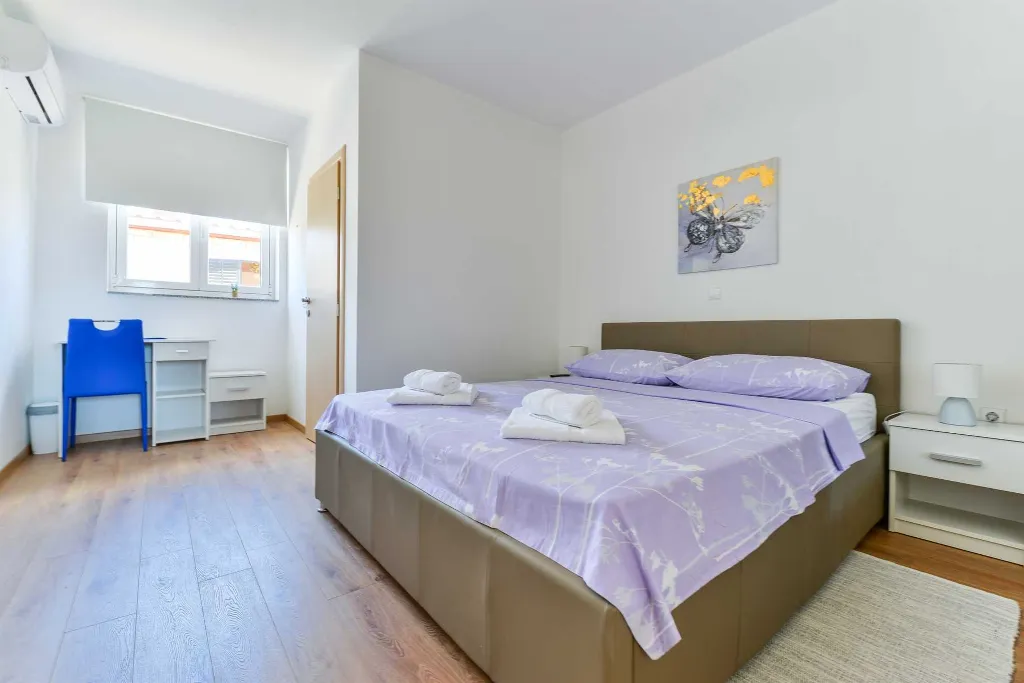 Modern Apartment in Vir for Up to 6 Guests