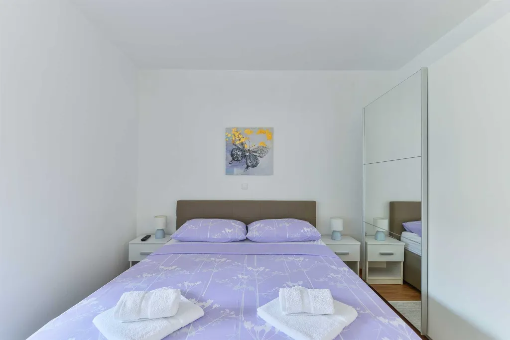 Modern Apartment in Vir for Up to 6 Guests