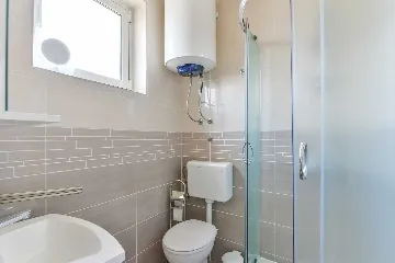 Modern Apartment in Vir for Up to 6 Guests