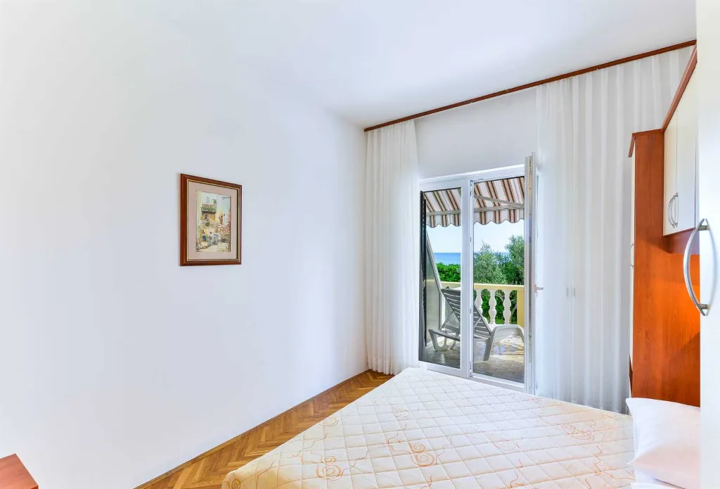 Apartment in Vir, 20 m from the beach