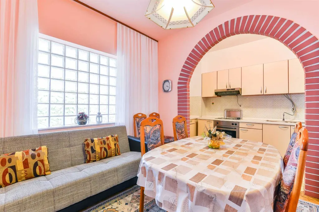 Apartment in Vir, 20 m from the beach