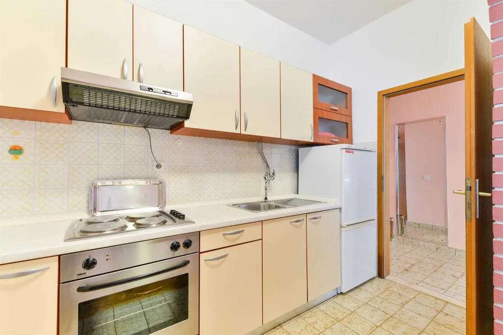 Apartment in Vir, 20 m from the beach