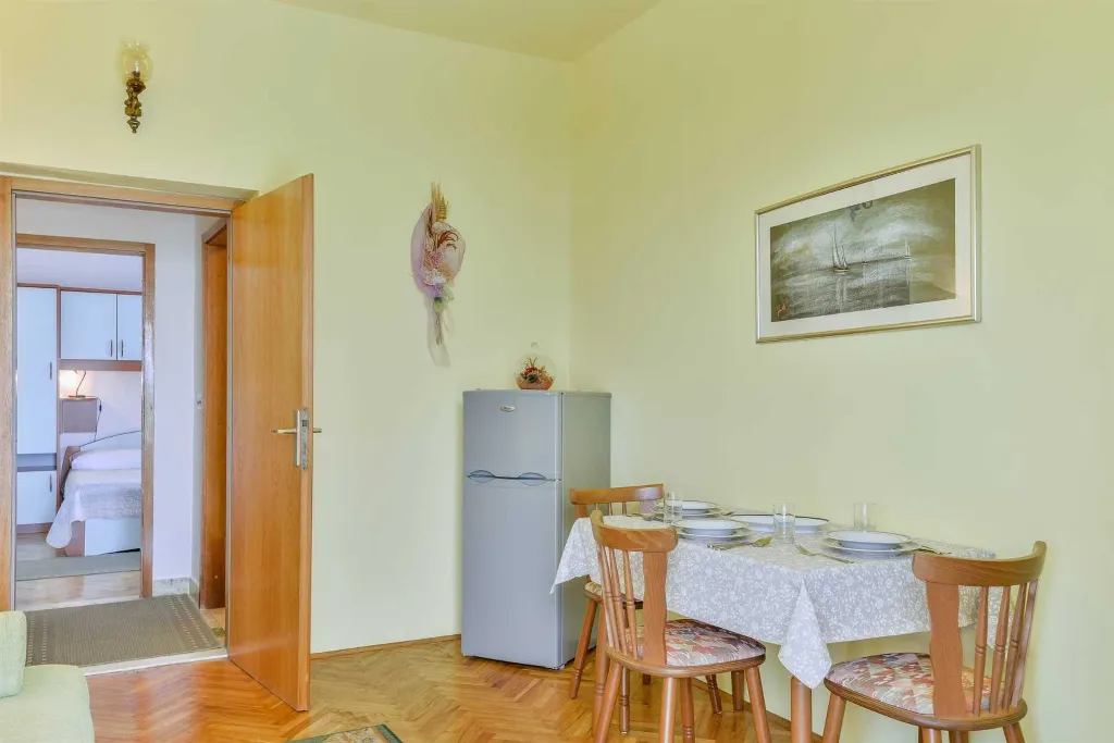 Vir Beach Apartment for 3 Guests with Sea View