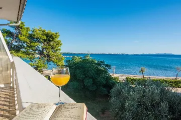 Beachfront Apartment with Sea-View Balcony in Vir