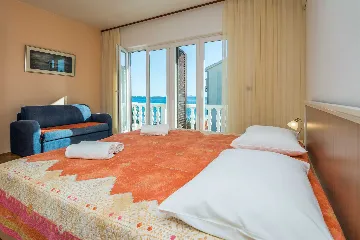 Beachfront Apartment with Sea-View Balcony in Vir