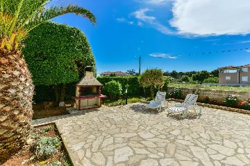 Sea-View Apartment in Vir for 2-4 Guests