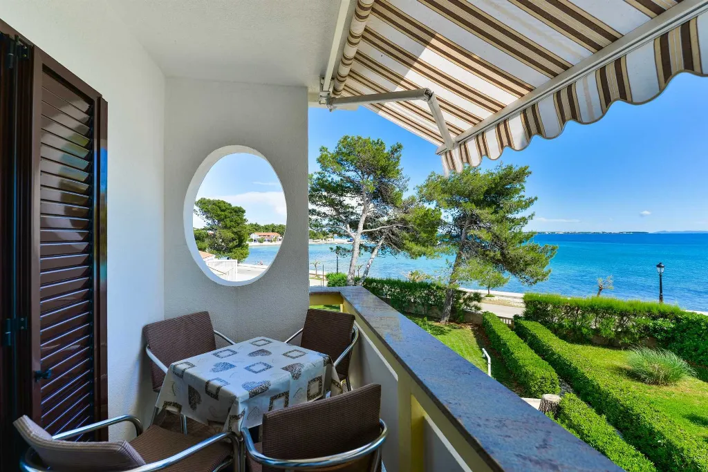 Sea-View Apartment in Vir for 2-4 Guests